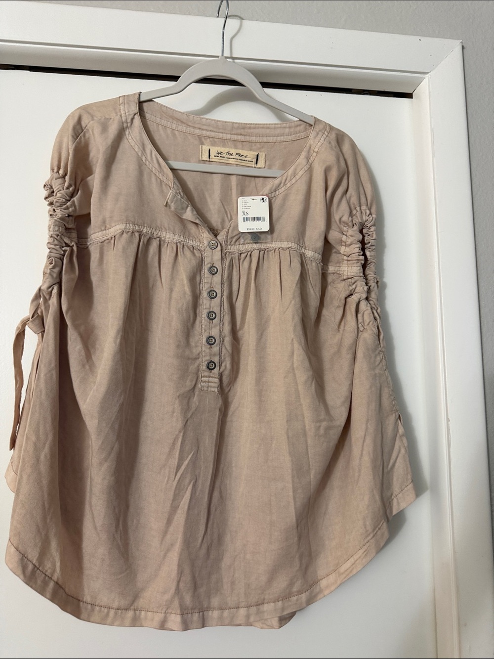 NWT We The Free Light Beige Ruched Sleeve Button-Front Peasant Blouse